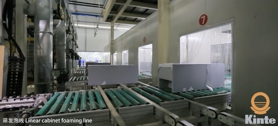 La linea di schiumatura del Governo automatica per la catena di montaggio del frigorifero con lunga vita, accelera regolabile